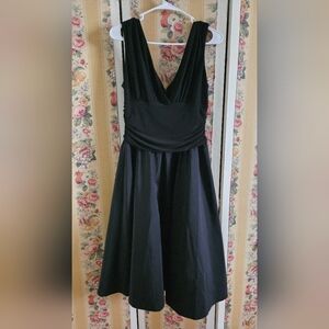 Jessica Howard Black Midi Dress